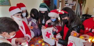 დაბა კაზრეთის №2 საჯარო სკოლის მოსწავლეებმა ტრადიციული ტკბილეულის აქცია მოაწყვეს