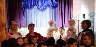 შემეცნებითი ხასიათის სპექტაკლებს, ბოლნისის თოჯინების თეატრი, მიმდინარე თვის ყოველ პარასკევს გამართავს