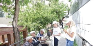 ვესაუბრებით ამომრჩევლებს