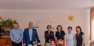 სწავლის დაწყება დაბა კაზრეთის საჯარო სკოლებს კომპანია „არემჯის“ წარმომადგენლებმა მიულოცეს