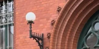 “მომავალს ბევრი სახელი აქვს: სუსტებისათვის ის მიუწვდომელია, მშიშრებისათვის ამოუცნობი, მამაცებისათვის კი შანსი.”