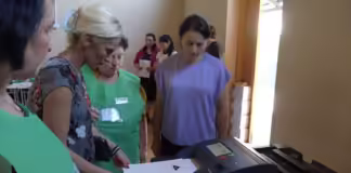 კენჭისყრის იმიტირებული პროცესი – ელექტრონულ არჩევნებთან დაკავშირებით საინფორმაციო კამპანია გრძელდება