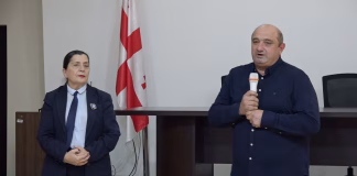 წარჩინებული კურსდამთავრებულების დაჯილდოება